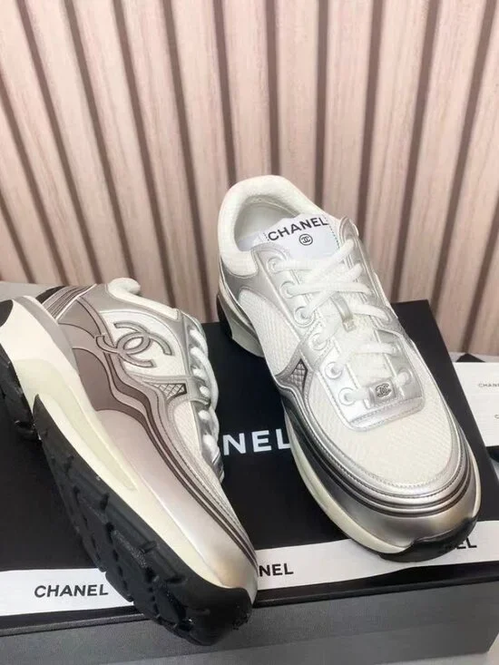 🍡🍡Chanel silver and white color-blocked double C platform casual sneakers🍦🍦 - Picture 4 of 9